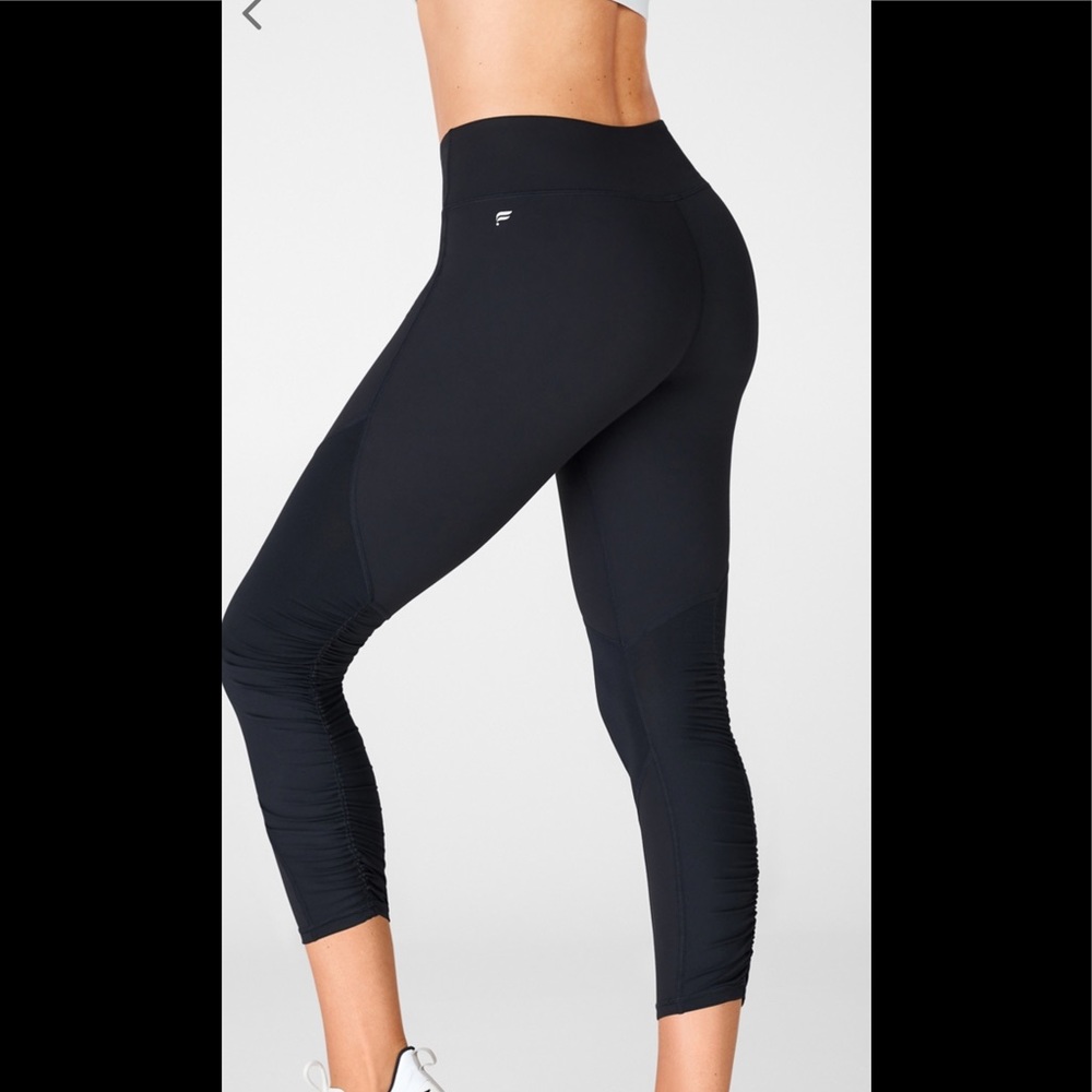 Fabletics mid-rise pureluxe ruched 7/8